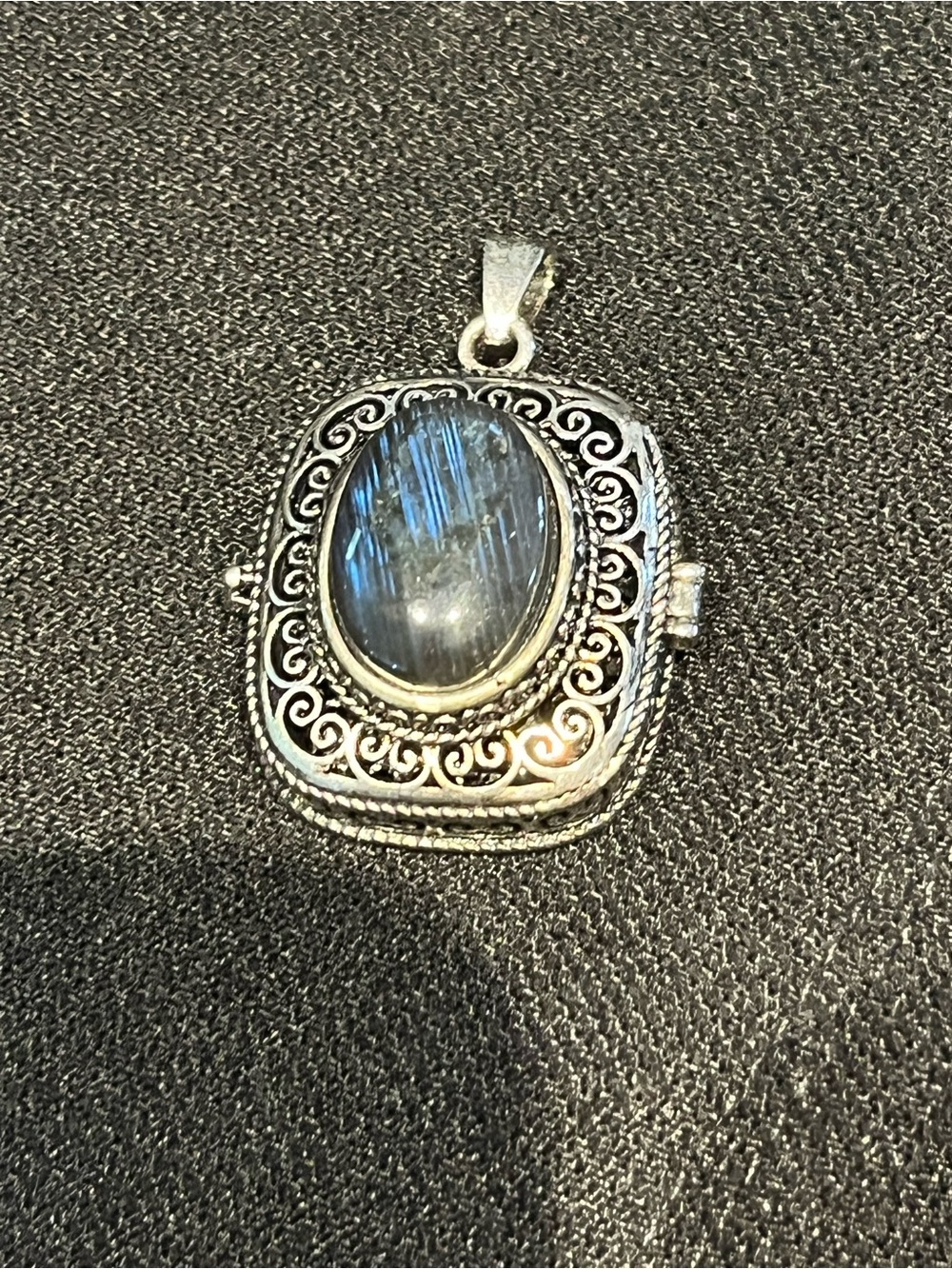 Vintage Labradorite Pill Box Pendant Locket Prayer Box Gau Sterling Silver 1”